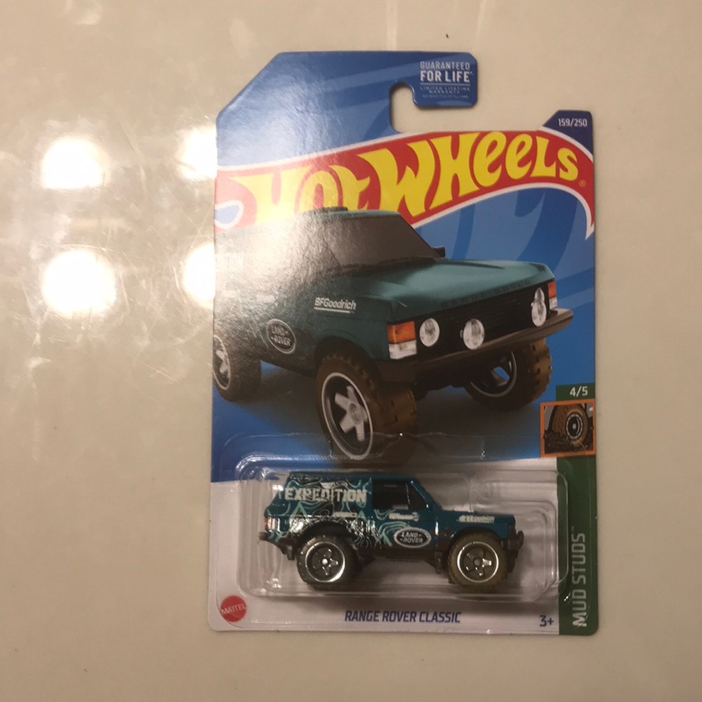 Hot wheels range rover classic SUV mint condition